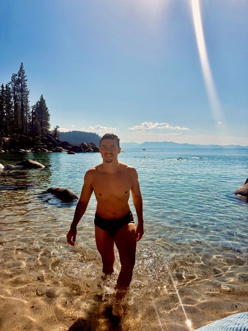 Gustavo — massage therapist in West Hollywood, CA