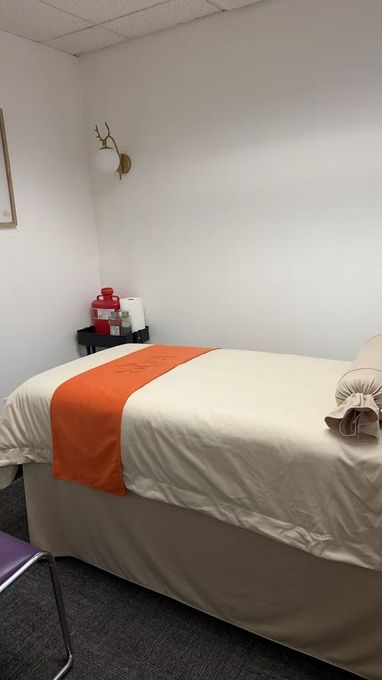 Eugene — massage therapist in Orlando, FL