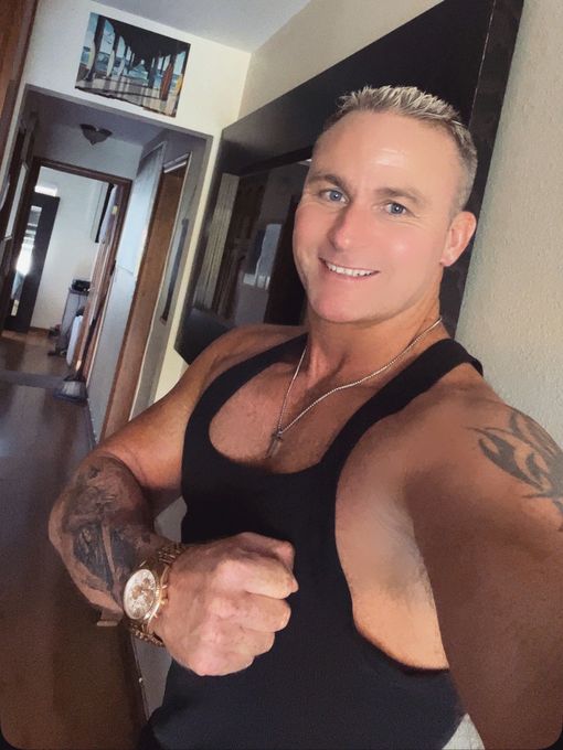 Michael — massage therapist in Fountain Valley, CA