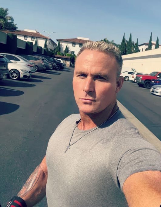 Michael — massage therapist in Fountain Valley, CA