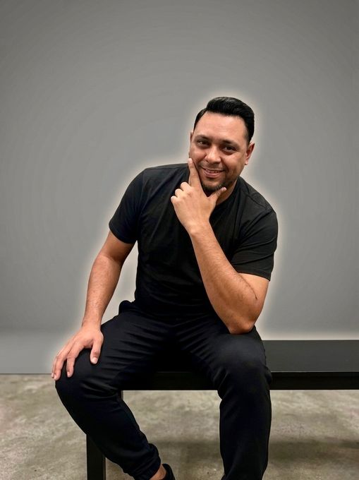 Caesar — massage therapist in Los Angeles, CA