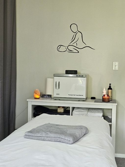 Sam — massage therapist in Northbrook, IL