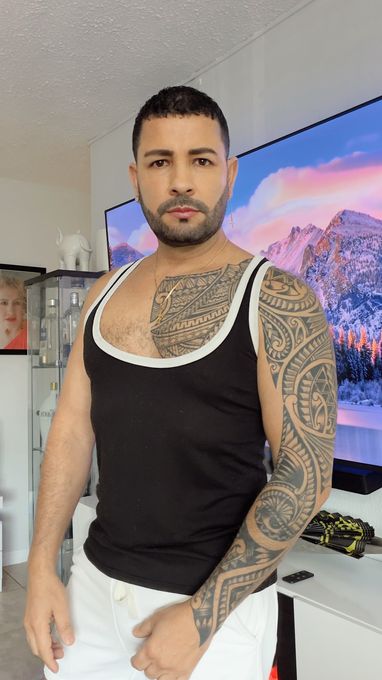 Jhon — massage therapist in Oakland Park, FL