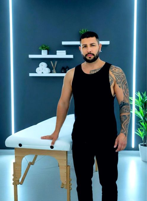 Jhon — massage therapist in Oakland Park, FL