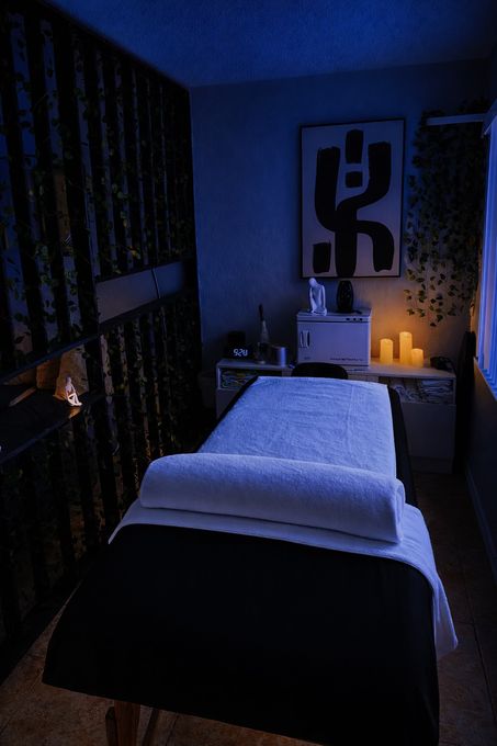 Jhon — massage therapist in Oakland Park, FL