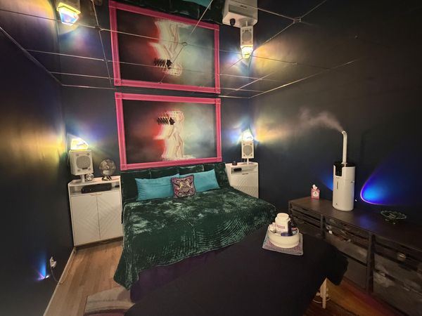 Julien — massage therapist in Brooklyn, NY