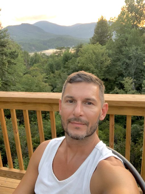 Vlad — massage therapist in Miami, FL