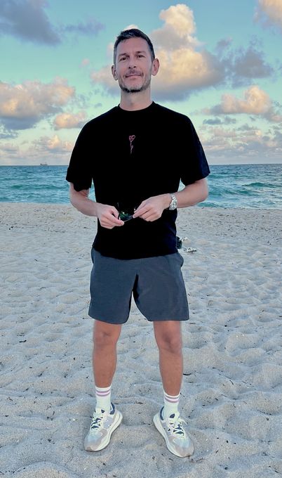 Vlad — massage therapist in Miami, FL