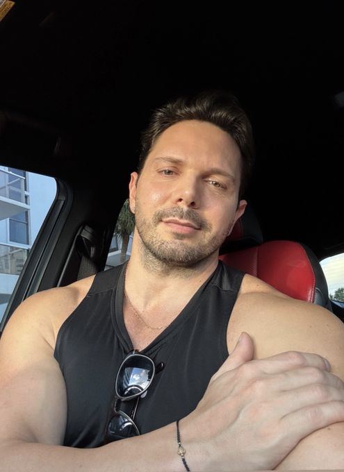 Janiel — massage therapist in Miami, FL
