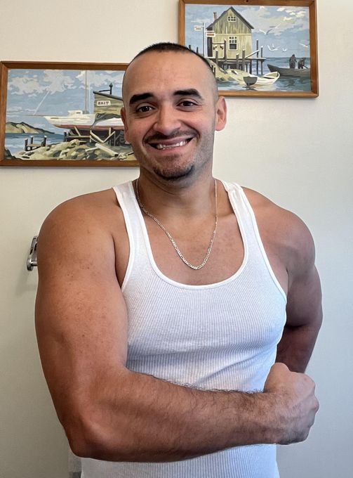 Ricardo — massage therapist in Burbank, CA