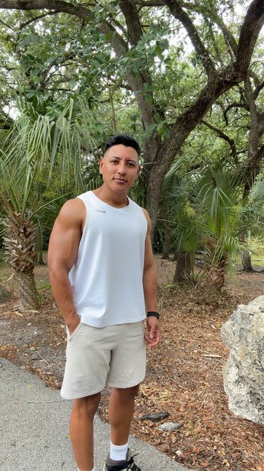 Eloy — massage therapist in Miami, FL