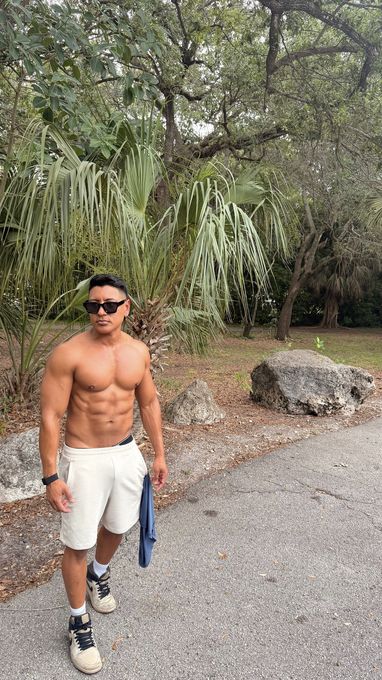 Eloy — massage therapist in Miami, FL