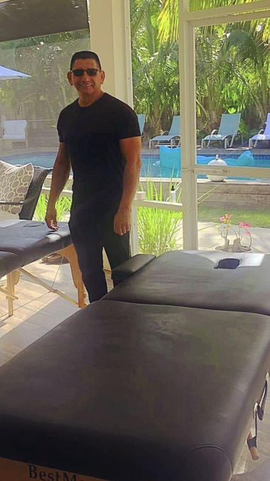 Arturo — massage therapist in Dania Beach, FL
