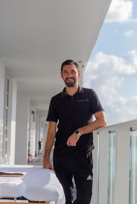 Alejandro — massage therapist in Miami Beach, FL