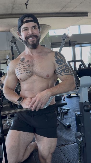 Miguel — massage therapist in Dallas, TX