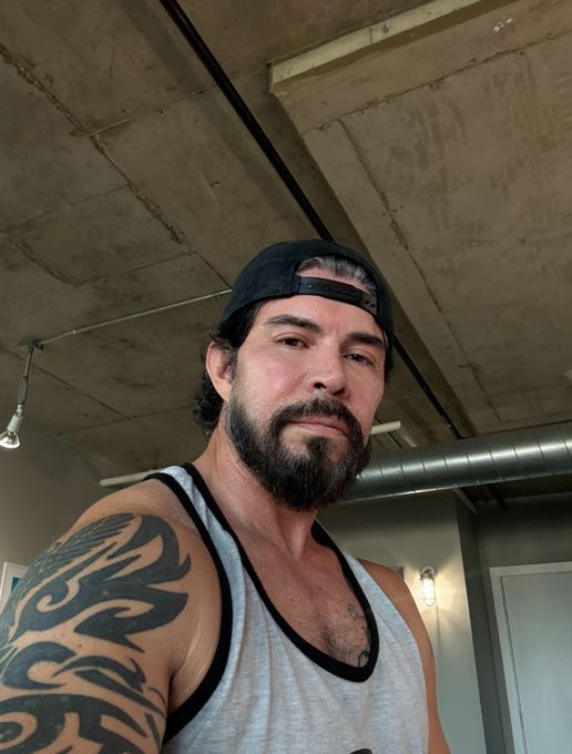 Miguel — massage therapist in Dallas, TX