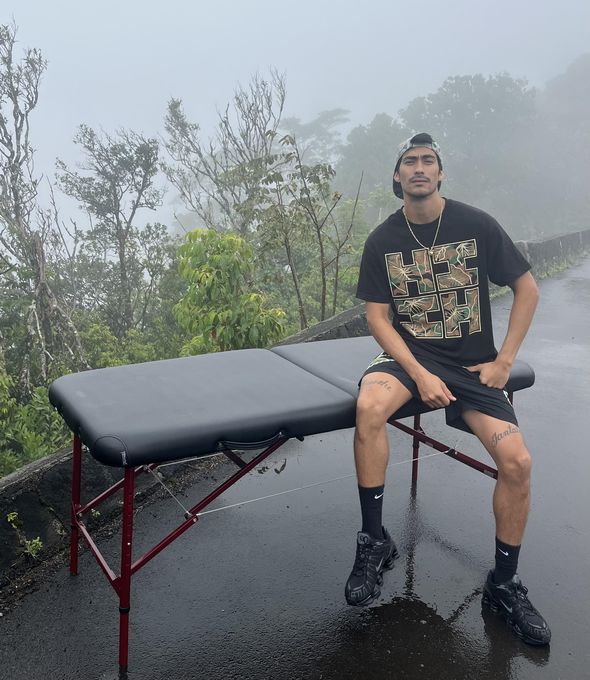 Art — massage therapist in Honolulu, HI