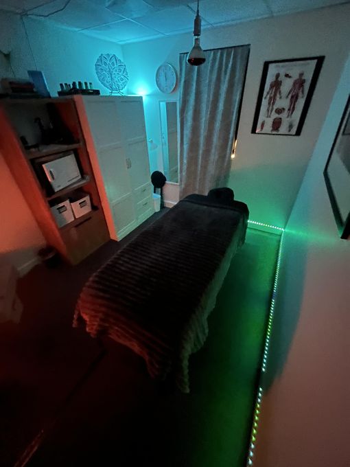 Art — massage therapist in Honolulu, HI