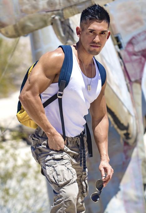 Chris — massage therapist in Honolulu, HI