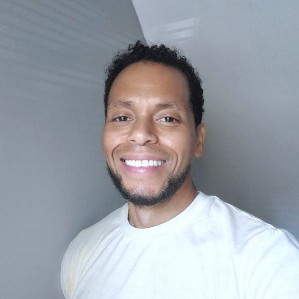 Michael — massage therapist in Chicago, IL