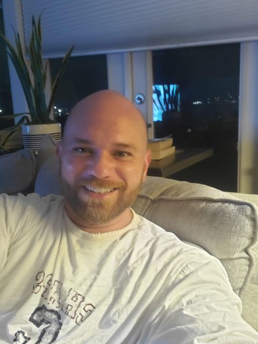Junior — massage therapist in Auburn, WA