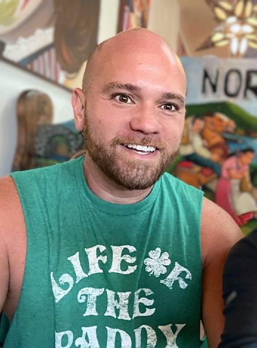 Junior — massage therapist in Auburn, WA
