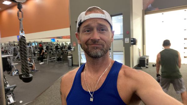 Van — massage therapist in Wilton Manors, FL