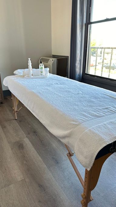 Santos — massage therapist in Los Angeles, CA