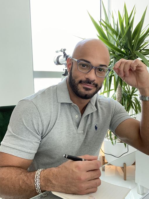 Leo — massage therapist in Miami, FL