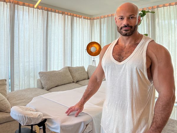Leo — massage therapist in Miami, FL