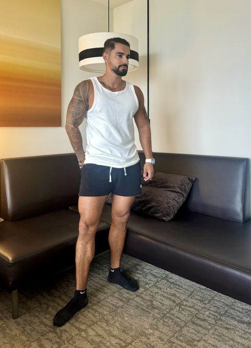 Damian — massage therapist in Miami, FL