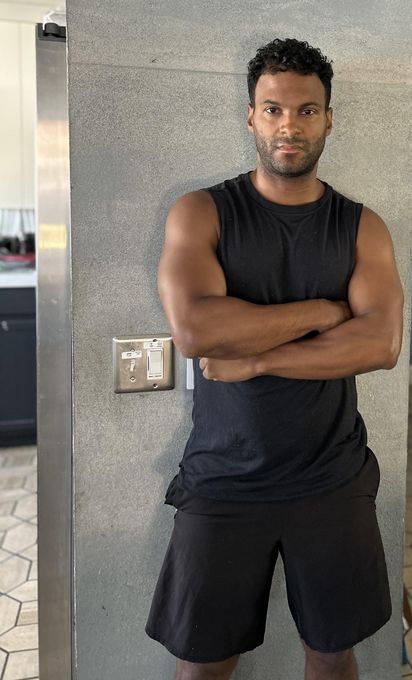Roberto — massage therapist in Cathedral City, CA