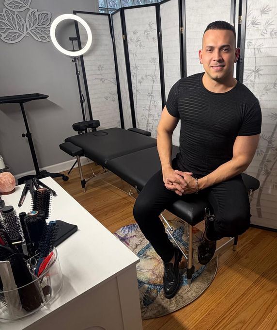 Daniel — massage therapist in Chicago, IL
