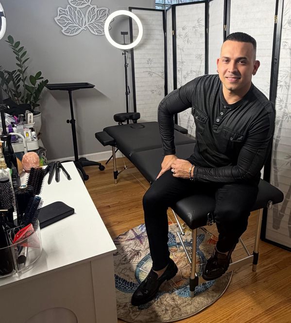 Daniel — massage therapist in Chicago, IL
