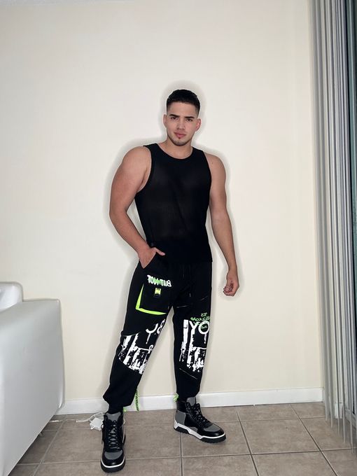 King — massage therapist in Miami, FL