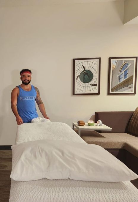 Julian — massage therapist in Orlando, FL