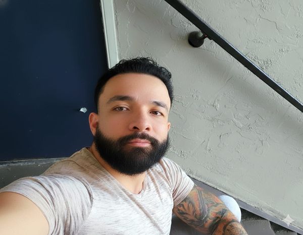 Julian — massage therapist in Orlando, FL